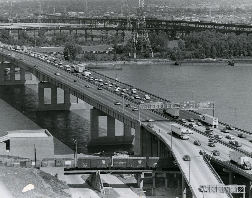 Poplar Street Bridge, 1975