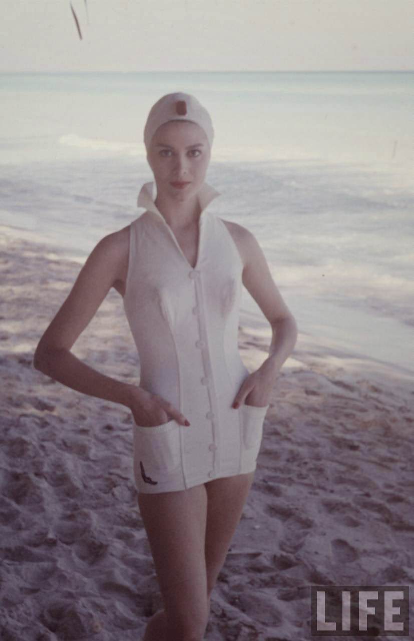 Bathing Beauties of 1950s Cuba: A Stunning Collection of Swimsuit Models by Gordon Parks