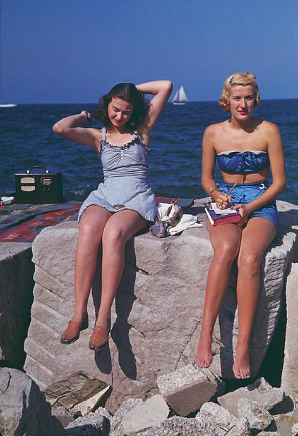 A Look at the Iconic Swimwear Styles of Chicago Women in the 1940s