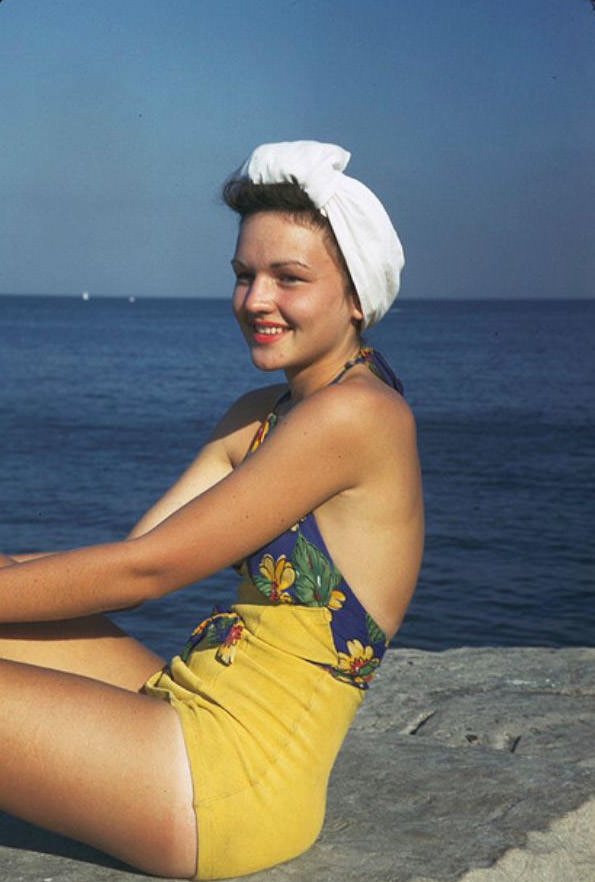 A Look at the Iconic Swimwear Styles of Chicago Women in the 1940s