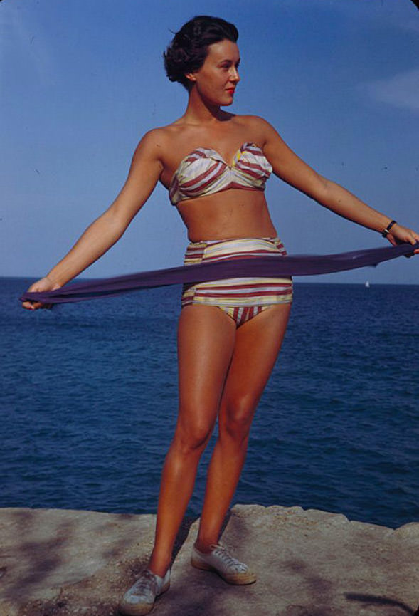 A Look at the Iconic Swimwear Styles of Chicago Women in the 1940s