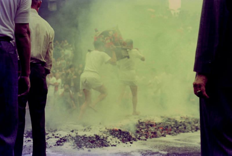 Exploring the Daily Life of 1970s Taipei Through Fascinating Vintage Photos