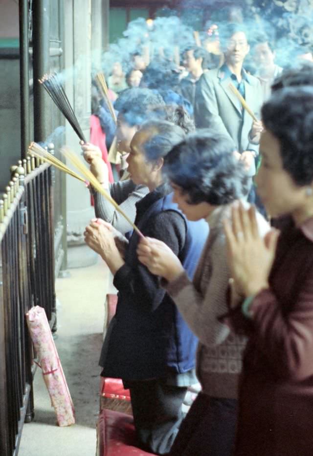 Exploring the Daily Life of 1970s Taipei Through Fascinating Vintage Photos