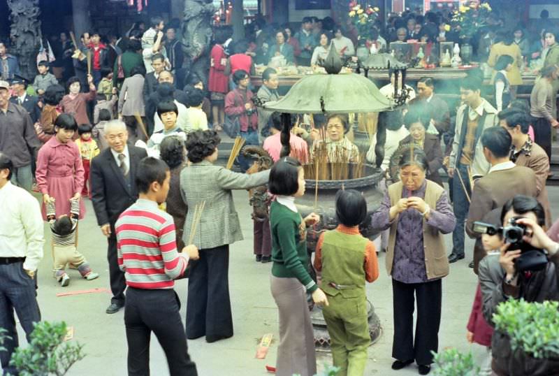 Exploring the Daily Life of 1970s Taipei Through Fascinating Vintage Photos