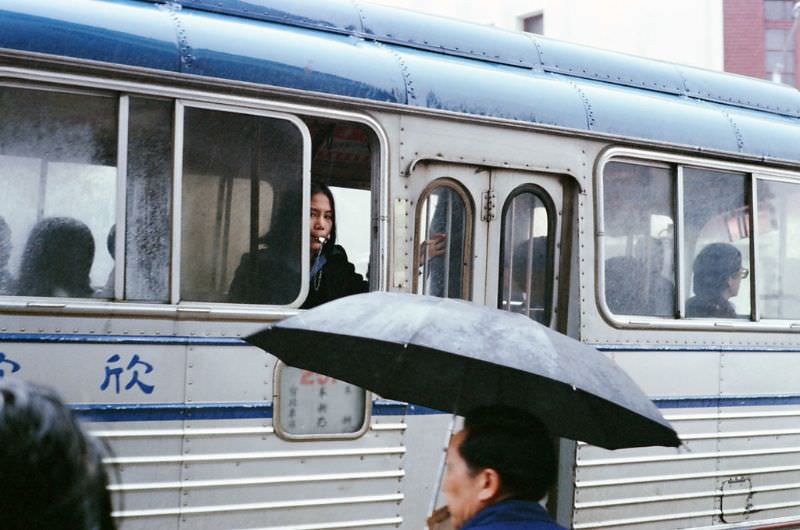 Exploring the Daily Life of 1970s Taipei Through Fascinating Vintage Photos