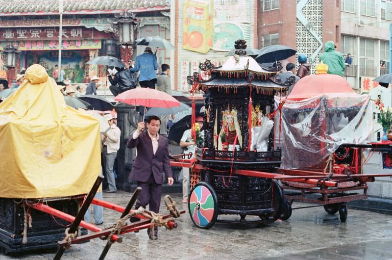 Exploring the Daily Life of 1970s Taipei Through Fascinating Vintage Photos