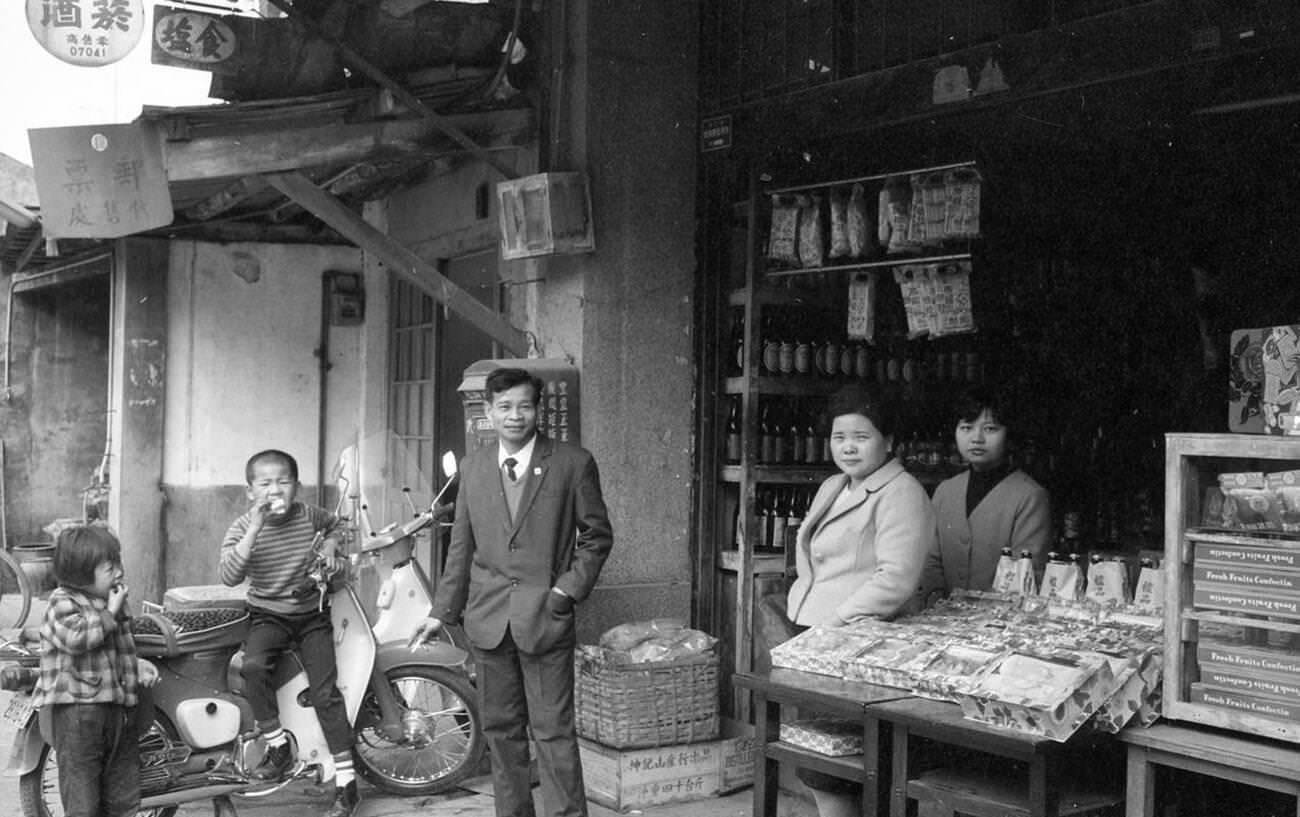 107 Grocery store in Taiwan 1950s