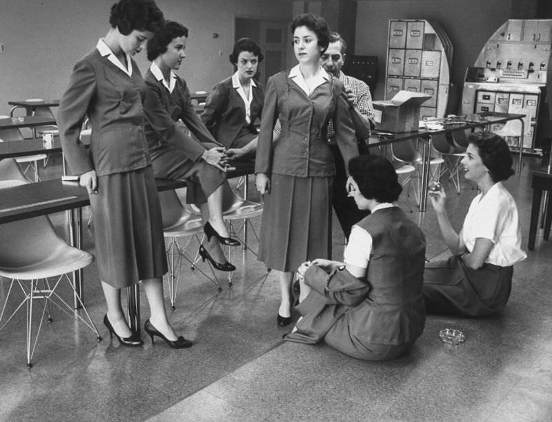 A Peek into the Past: Daily Life at a Texas Stewardess School in 1958