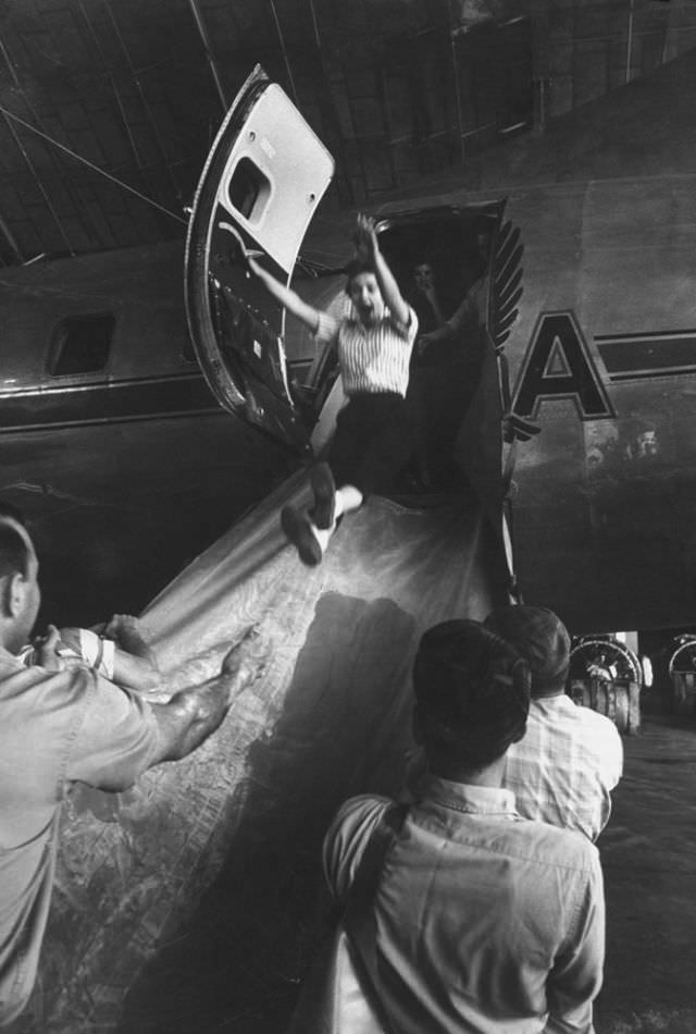 A Peek into the Past: Daily Life at a Texas Stewardess School in 1958