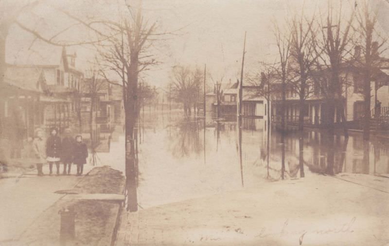 Chestnut on N. Mill, Massillon, Ohio, 1913