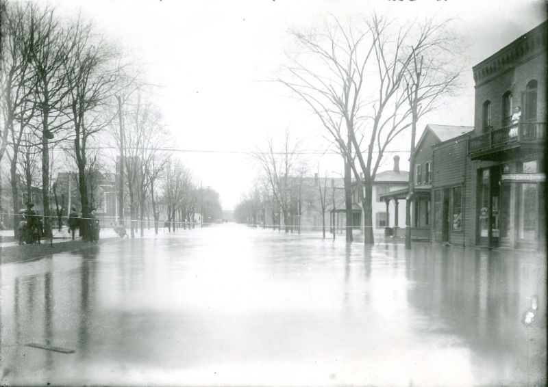 First Street SE looking south from Charles Ave., Massillon, Ohio, 1913