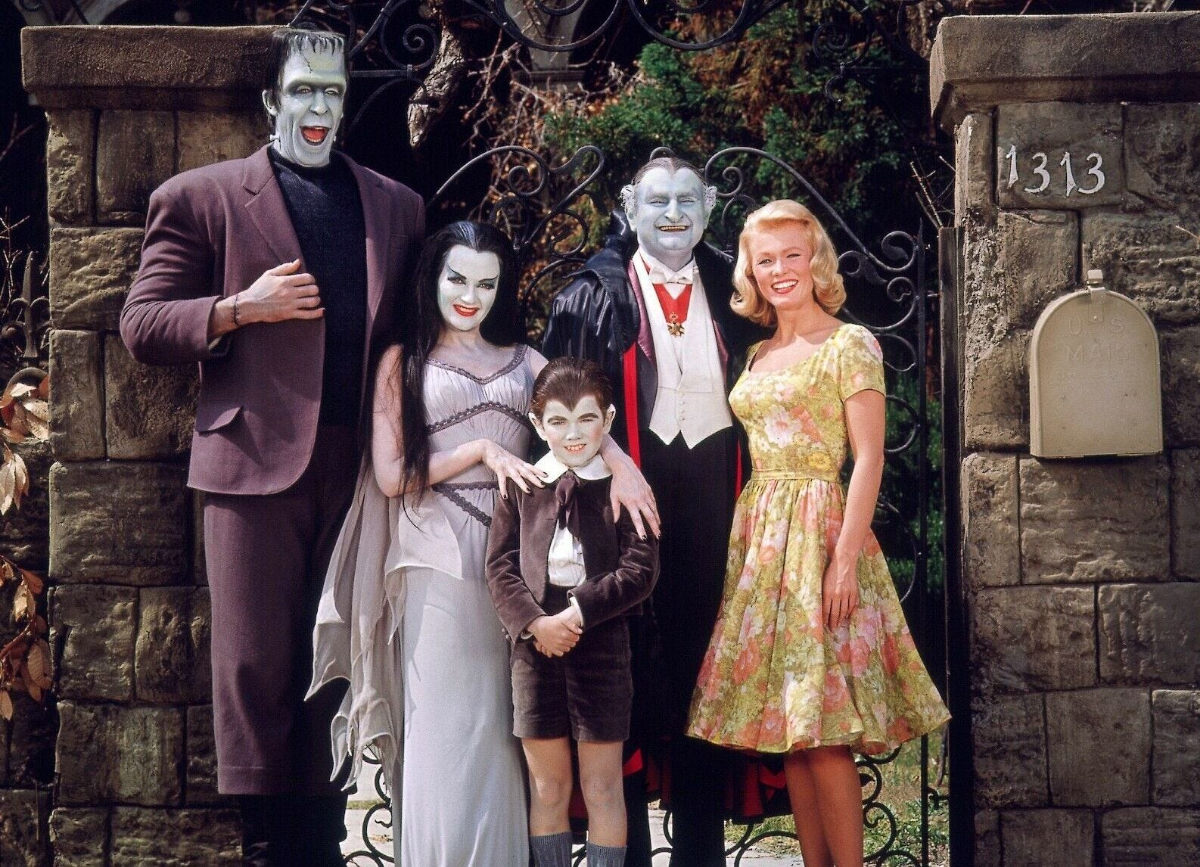 Behind the Scenes of 'The Munsters’: Photos that Unveil the Enchanting World of the Iconic TV Show