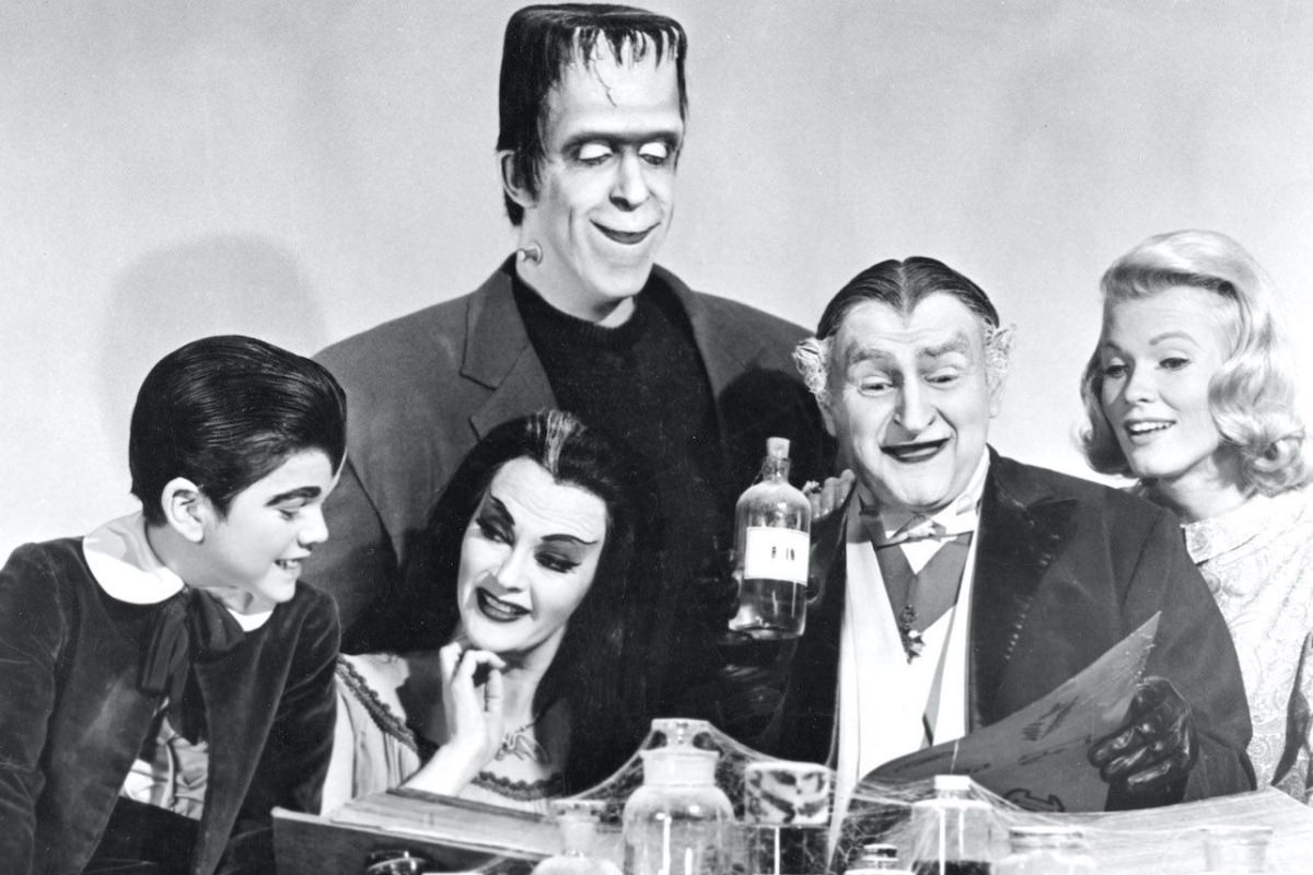 Behind the Scenes of 'The Munsters’: Photos that Unveil the Enchanting World of the Iconic TV Show