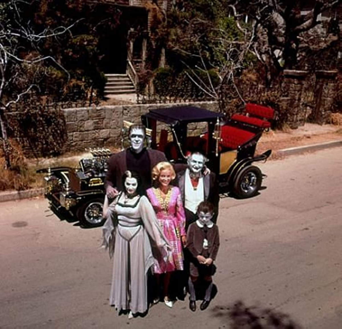 Behind the Scenes of 'The Munsters’: Photos that Unveil the Enchanting World of the Iconic TV Show