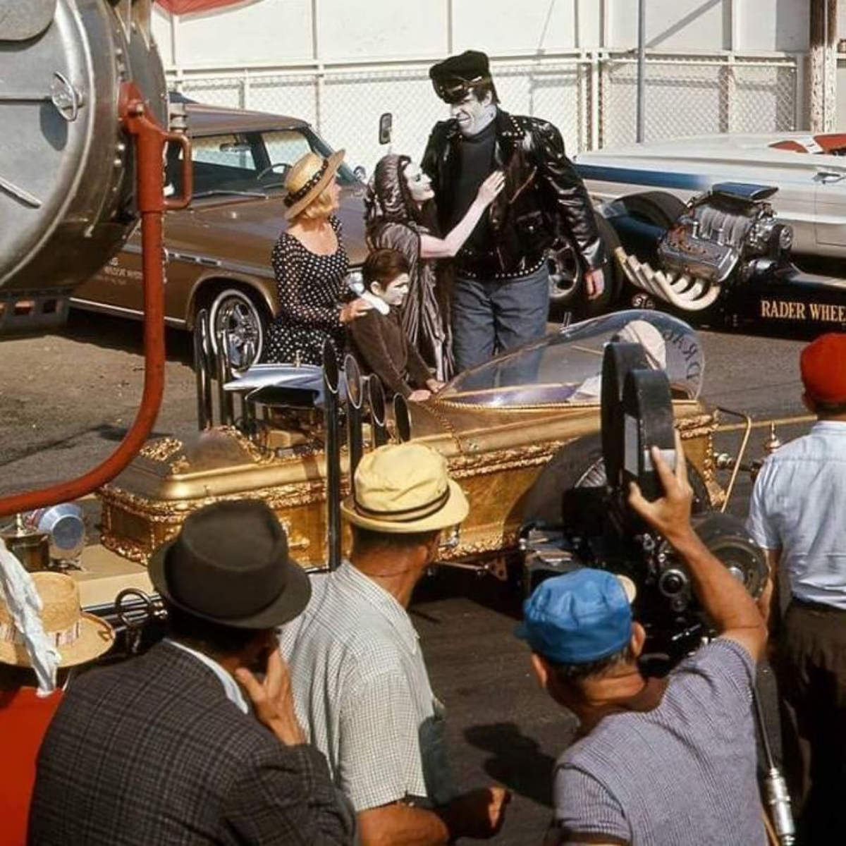 Behind the Scenes of 'The Munsters’: Photos that Unveil the Enchanting World of the Iconic TV Show