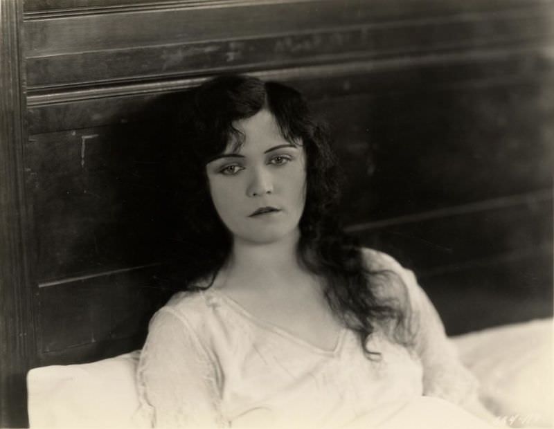 The Secret Hour (1928): An Iconic Film of Its Time