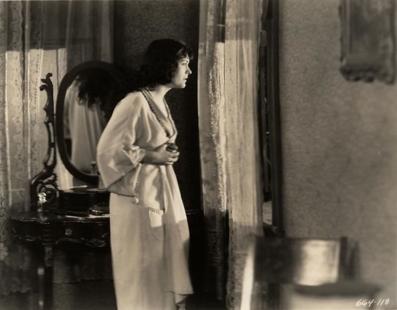 The Secret Hour (1928): An Iconic Film of Its Time