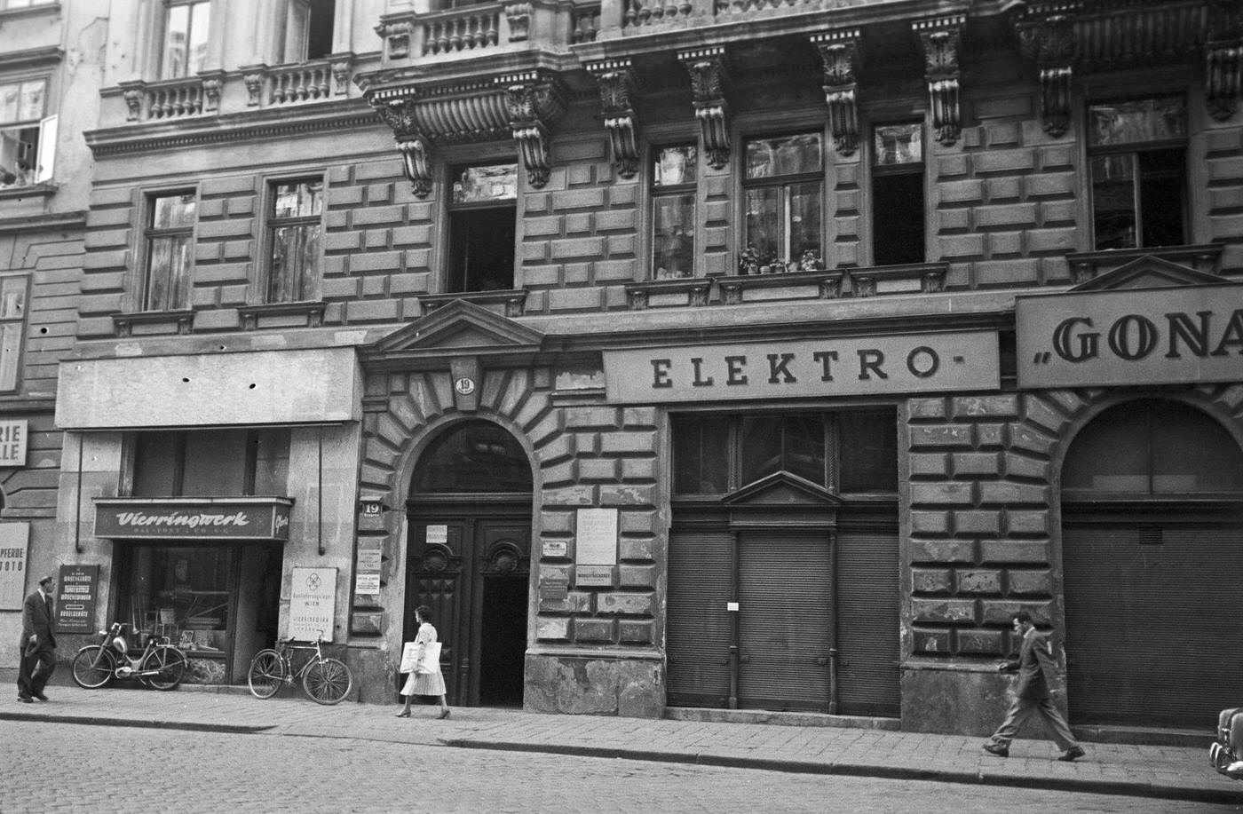 Entrance to the building of Sigmund Freud in Vienna, Austria in 1956.