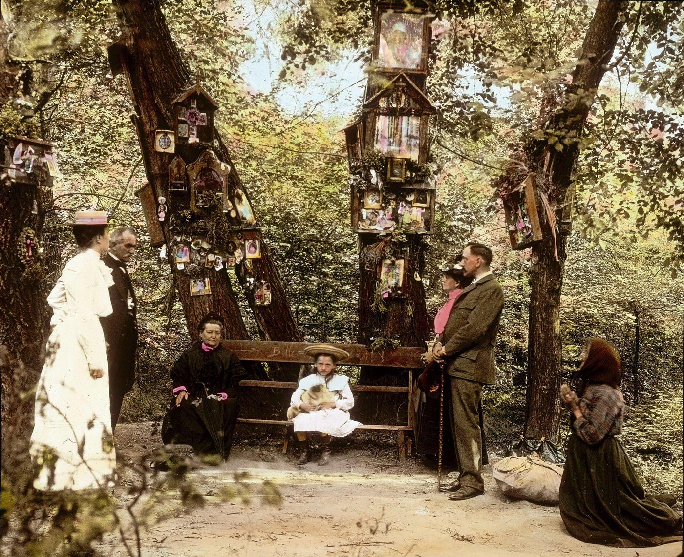 Devotions in the forests of the Viennese Prater, 1905.