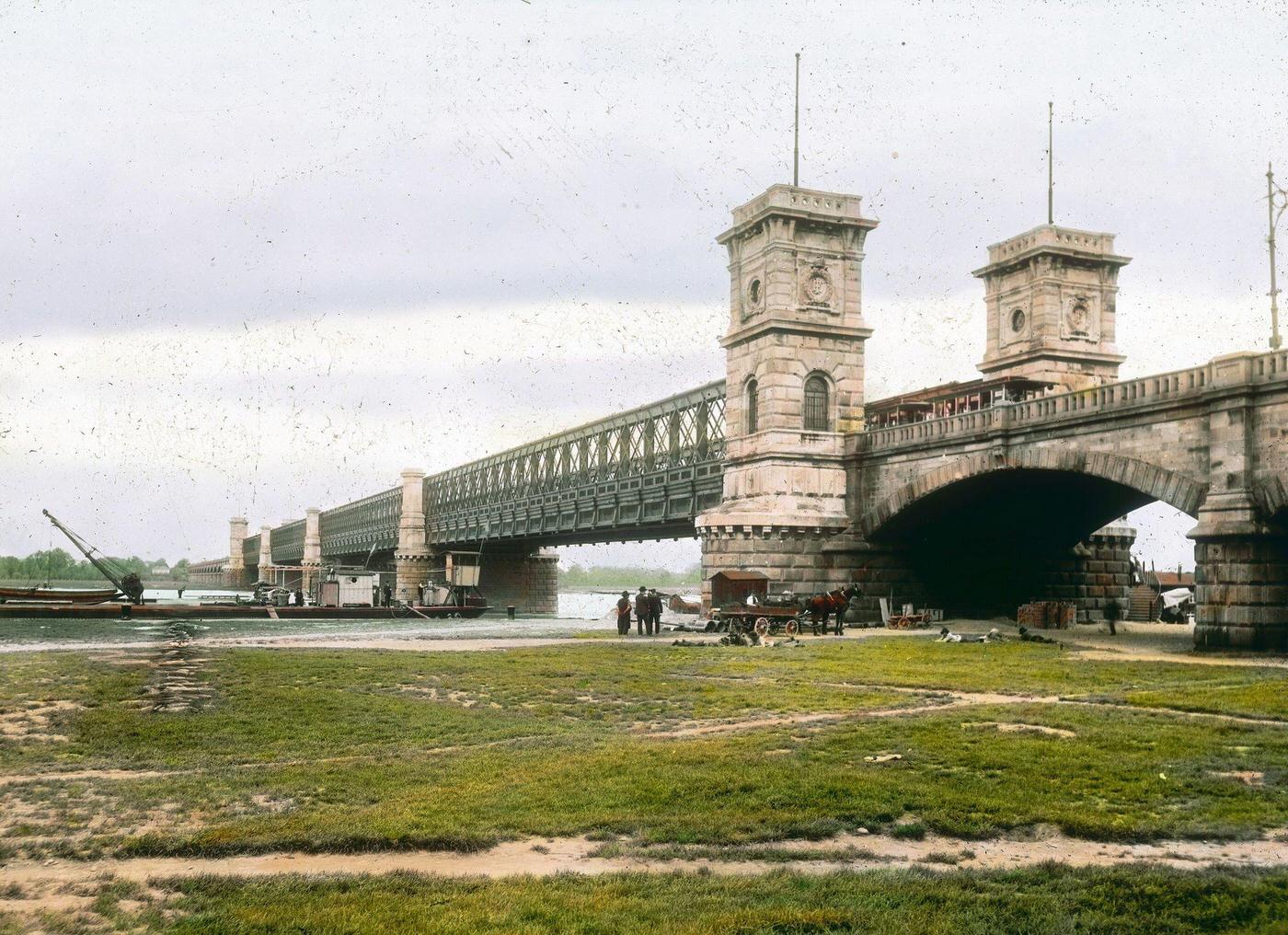 The Kronprinz-Rudolf-Bruecke, a Danube-bridge in Leopoldstadt, Vienna, built in 1876.