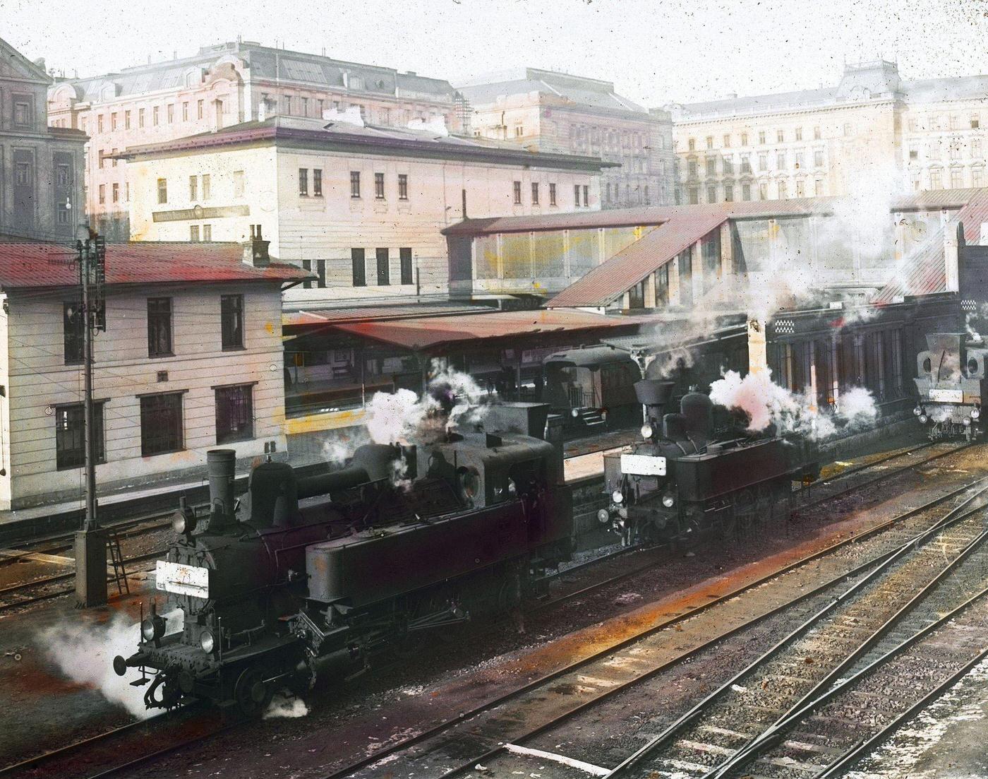 Wiener Stadtbahn station Hauptzollamt in Vienna's 3rd district, 1905.