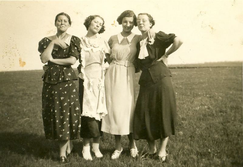 Lighting Up the Past: Vintage Photos of Women Smoking Cigarettes from the 1920s to 1950s