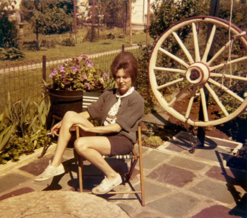 Lighting Up the Past: Vintage Photos of Women Smoking Cigarettes from the 1920s to 1950s