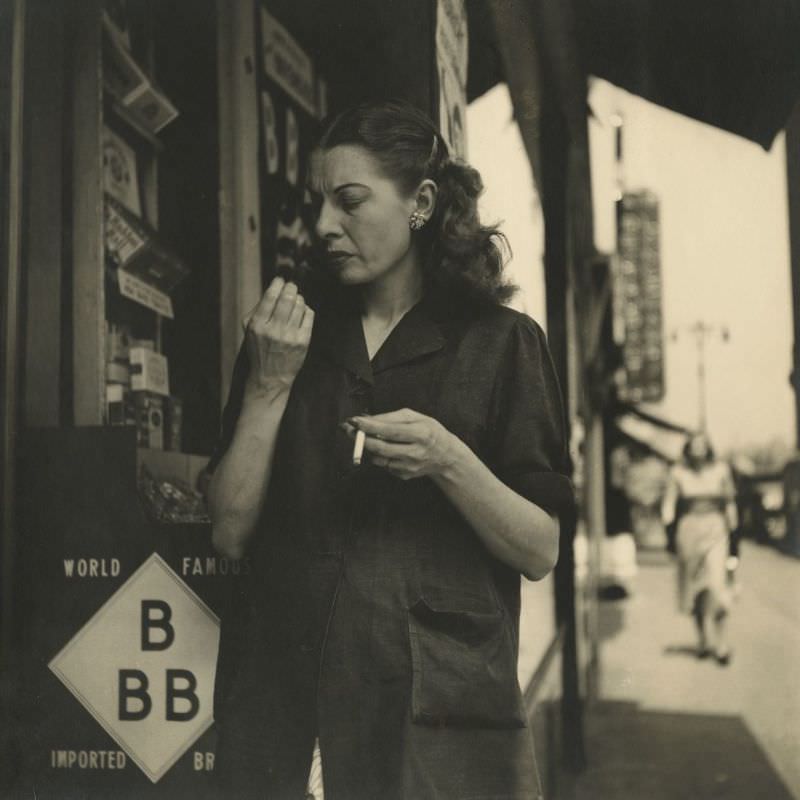 Lighting Up the Past: Vintage Photos of Women Smoking Cigarettes from the 1920s to 1950s