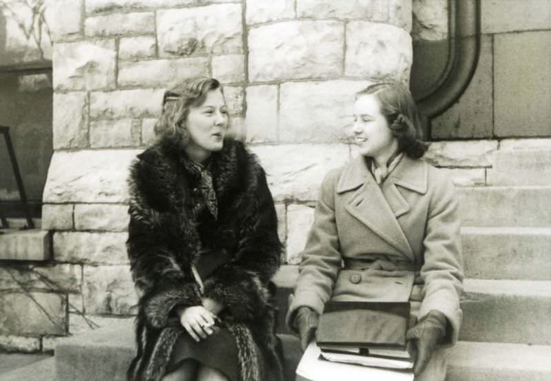 Lighting Up the Past: Vintage Photos of Women Smoking Cigarettes from the 1920s to 1950s