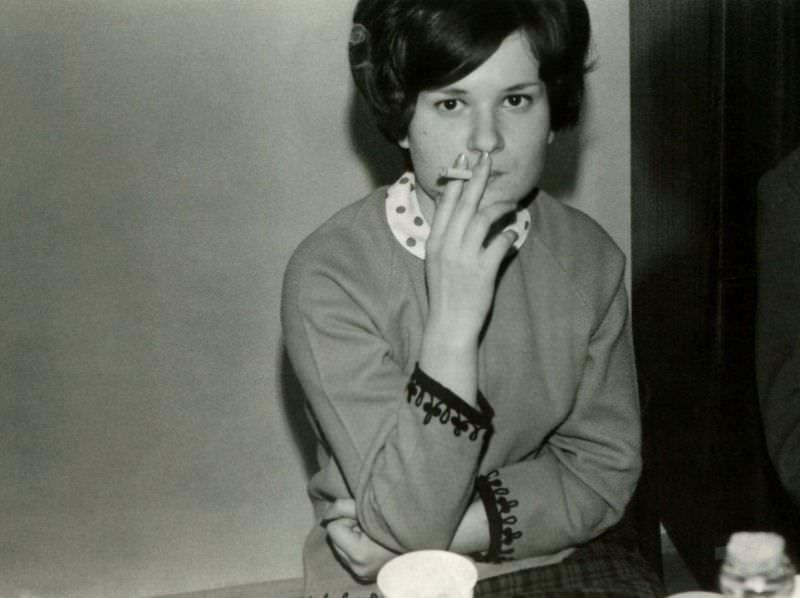 Lighting Up the Past: Vintage Photos of Women Smoking Cigarettes from the 1920s to 1950s