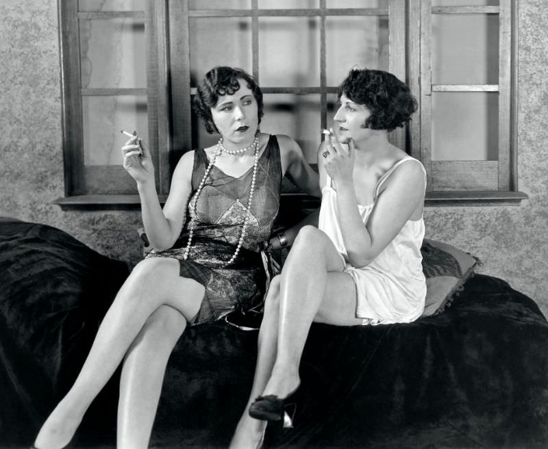 Lighting Up the Past: Vintage Photos of Women Smoking Cigarettes from the 1920s to 1950s