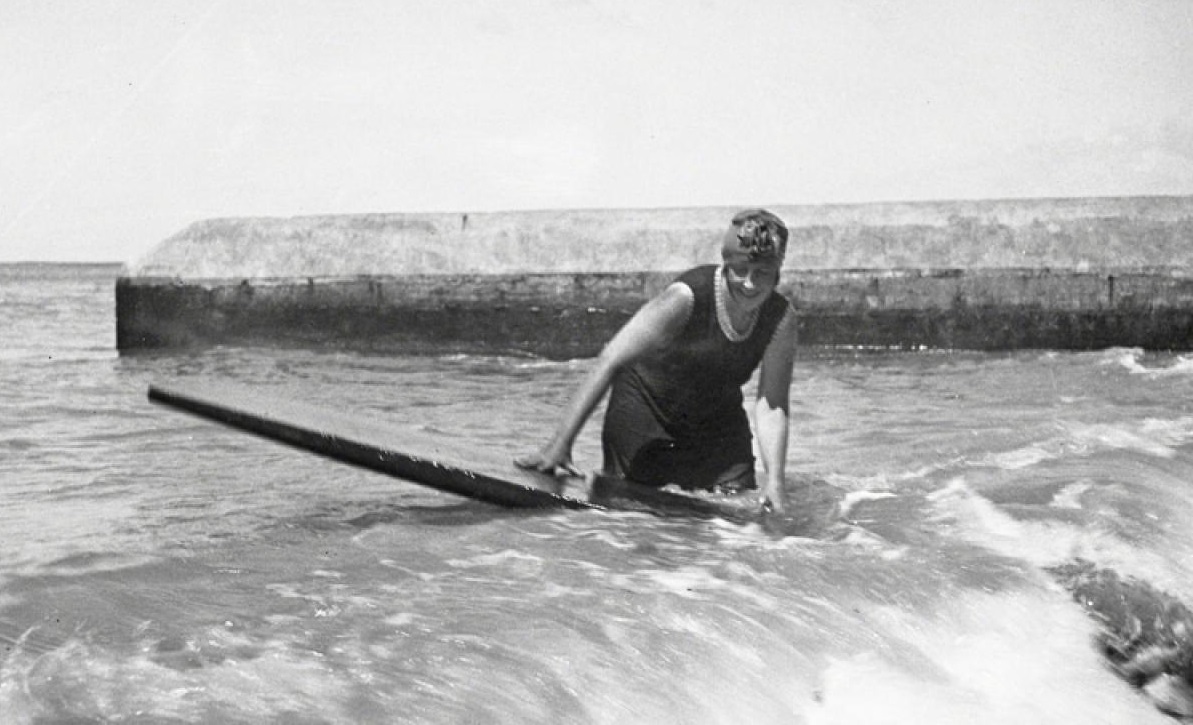 Agatha Christie as surfer