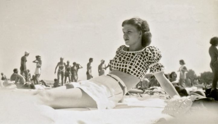 Beach Life 1940s