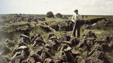 Ireland in color by two Frenchwomen