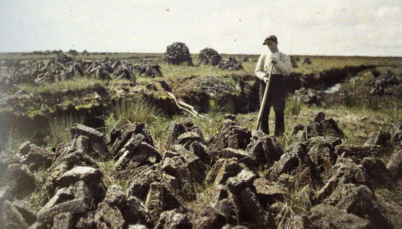 Ireland in color by two Frenchwomen