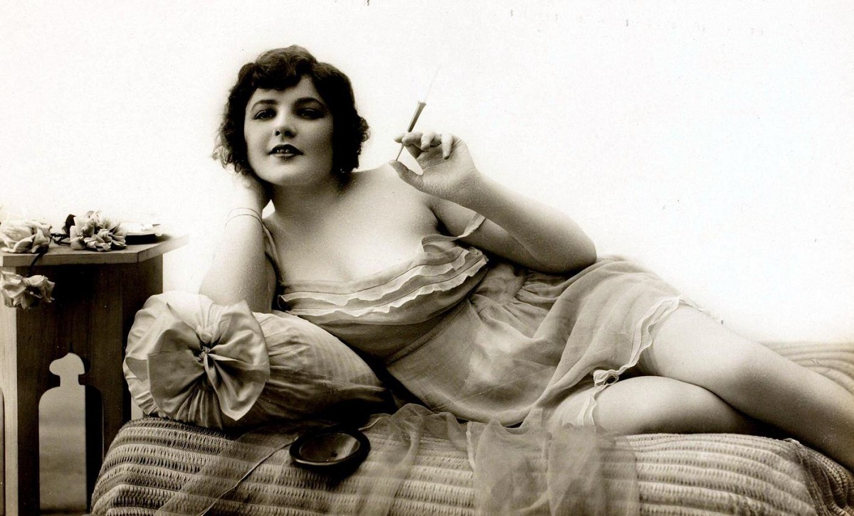Women Smoking 1920s