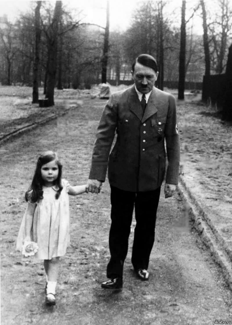 Adorable Photos of Adolf Hitler with Helga Goebbels, his Favorite little Girl