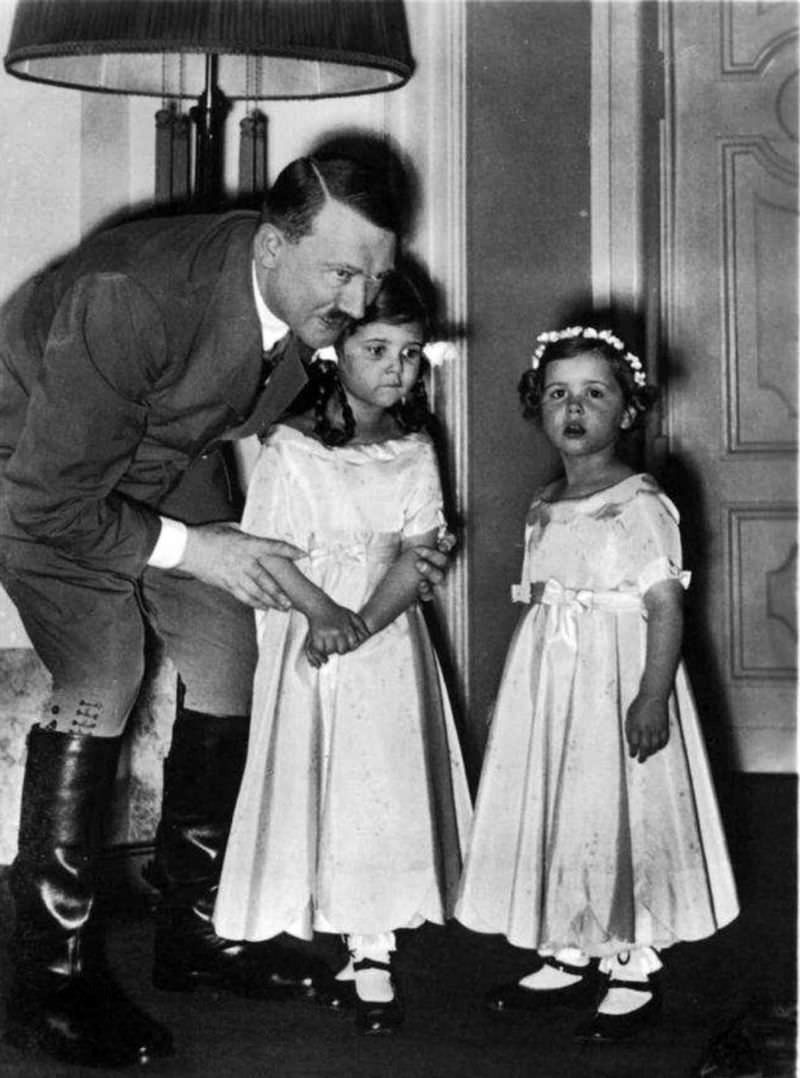 Adorable Photos of Adolf Hitler with Helga Goebbels, his Favorite little Girl