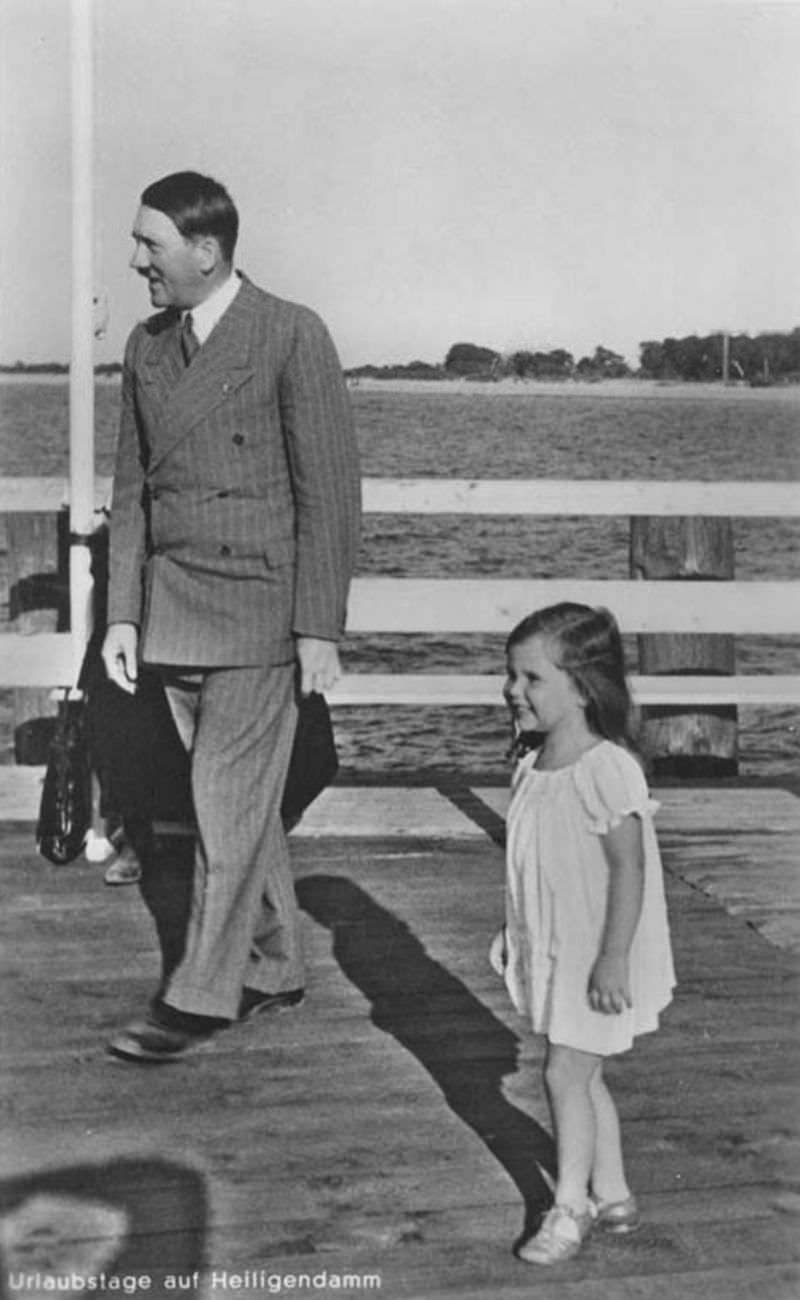 Adorable Photos of Adolf Hitler with Helga Goebbels, his Favorite little Girl