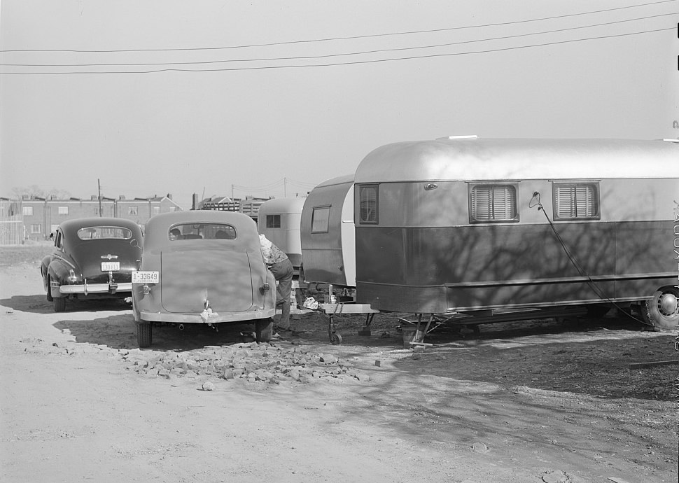 Trailers occupied by torpedo plant workers and their families. Trailer camp Alexandria, Virginia, 1941