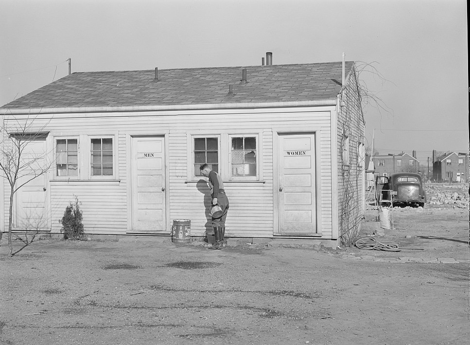 Showers and toilets for trailer camp occupants. Trailer camp in Alexandria, Virginia, 1941