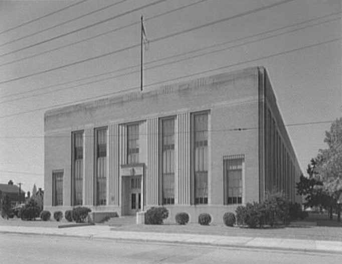 Chesapeake and Potomac Telephone Company. C&P building at 1306 Mt. Vernon Ave., Alexandria, 1947