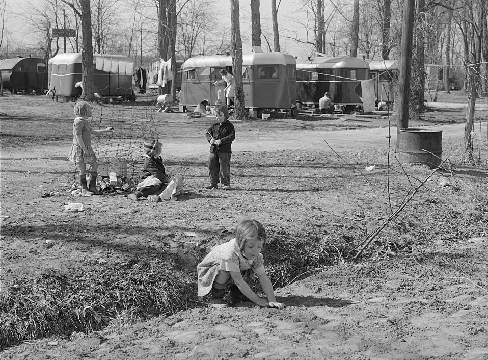 Trailer camp on Mount Vernon Highway near Alexandria, Virginia, 1941