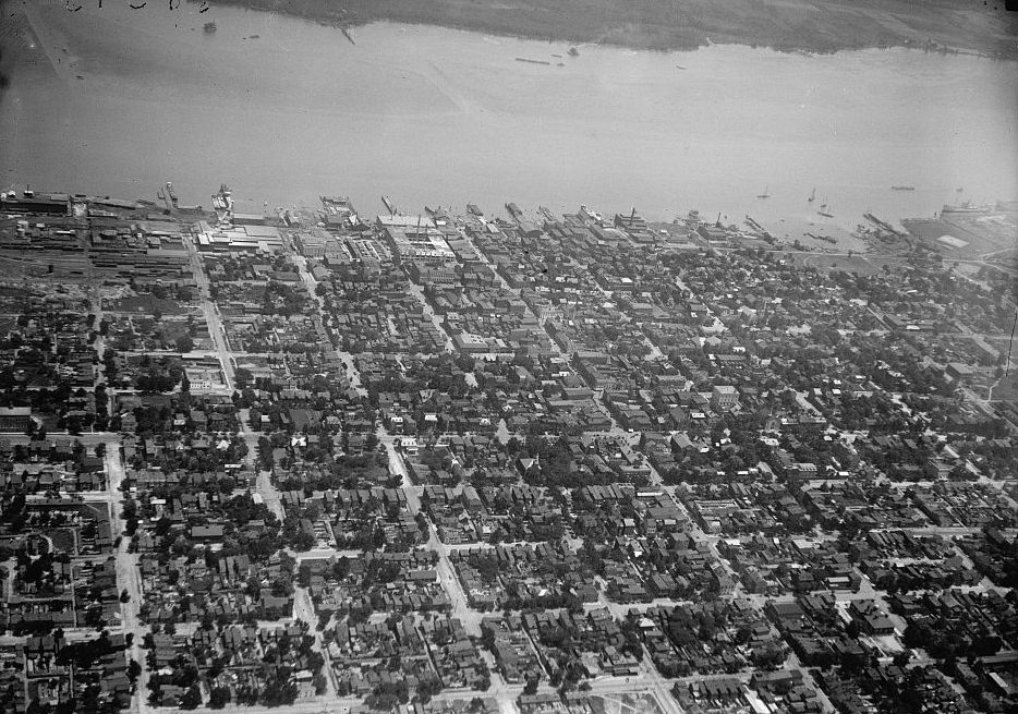 Alexandria, Virginia: Aerial view of the central and waterfront section, 1919