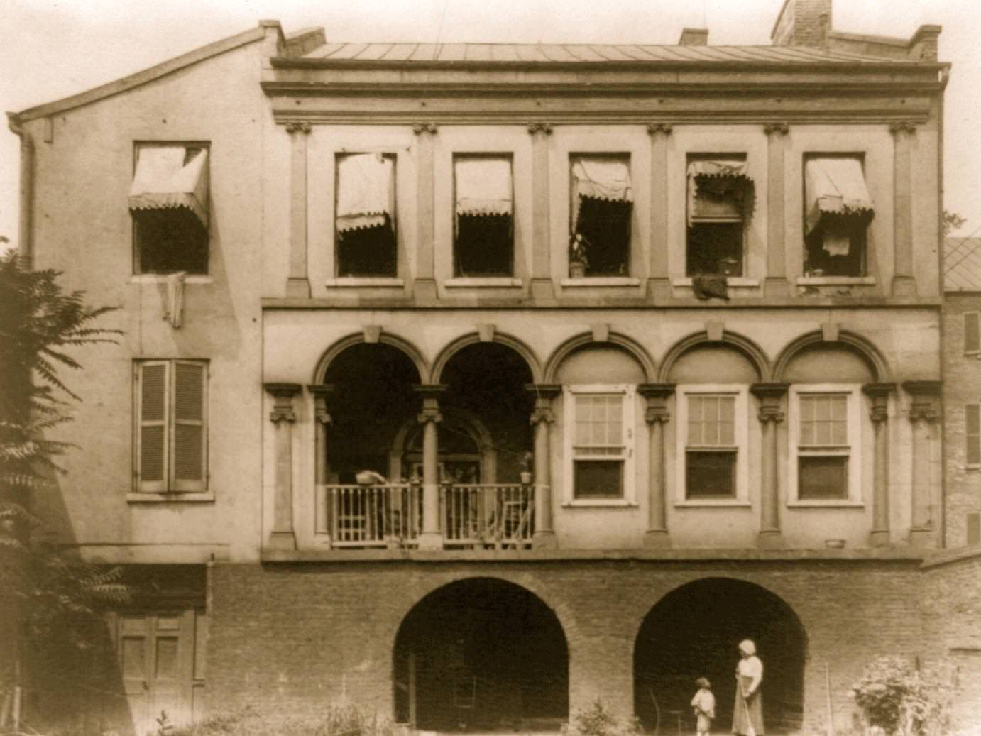 James Holloway Loggia School, Fairfax Street, Alexandria, 1910s