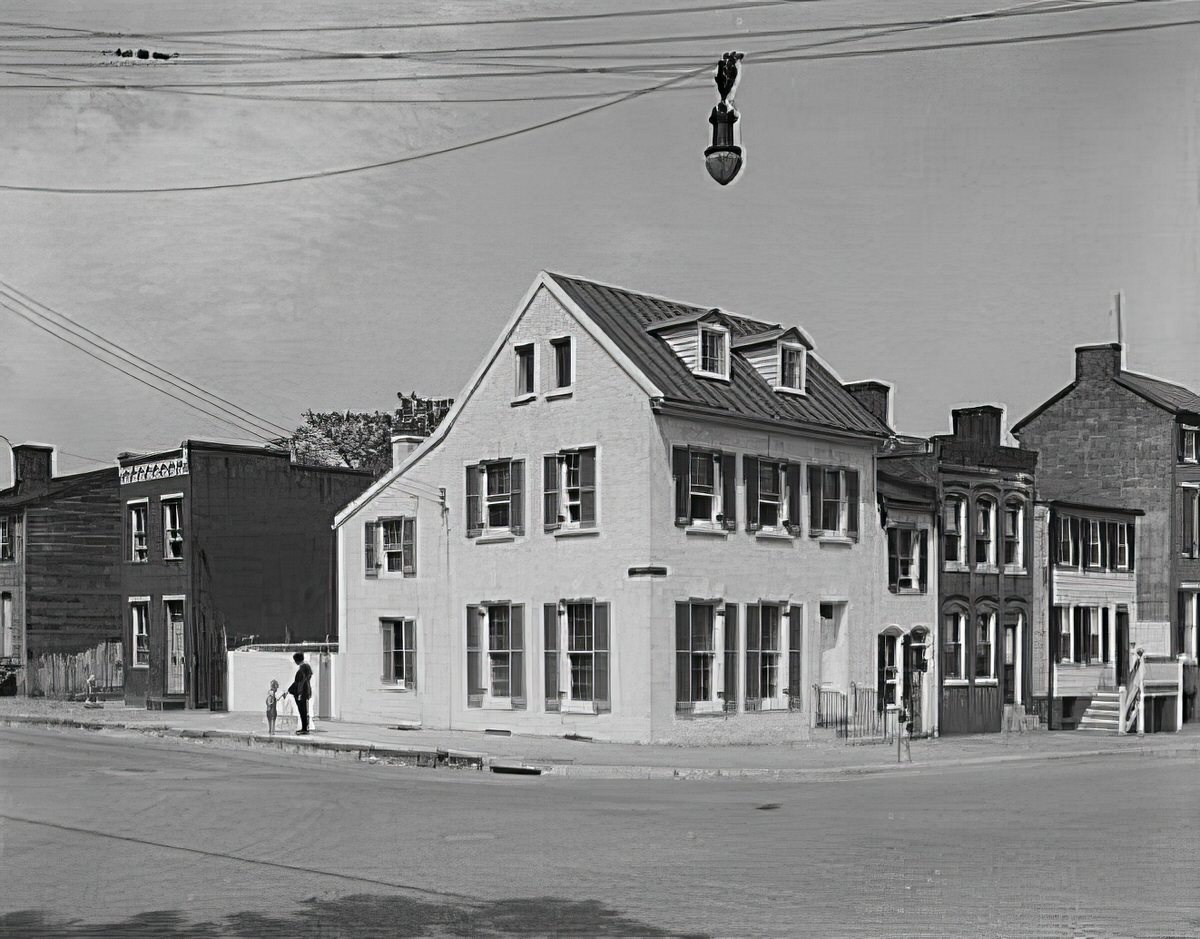 National Paint, Varnish & Lacquer Association, Inc. Hilly house painting job at 319 Wolfe St., Alexandria, 1920