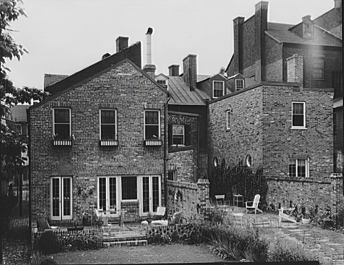 National Paint, Varnish & Lacquer Association, Inc. Mrs. Weller home in Alexandria, 1920