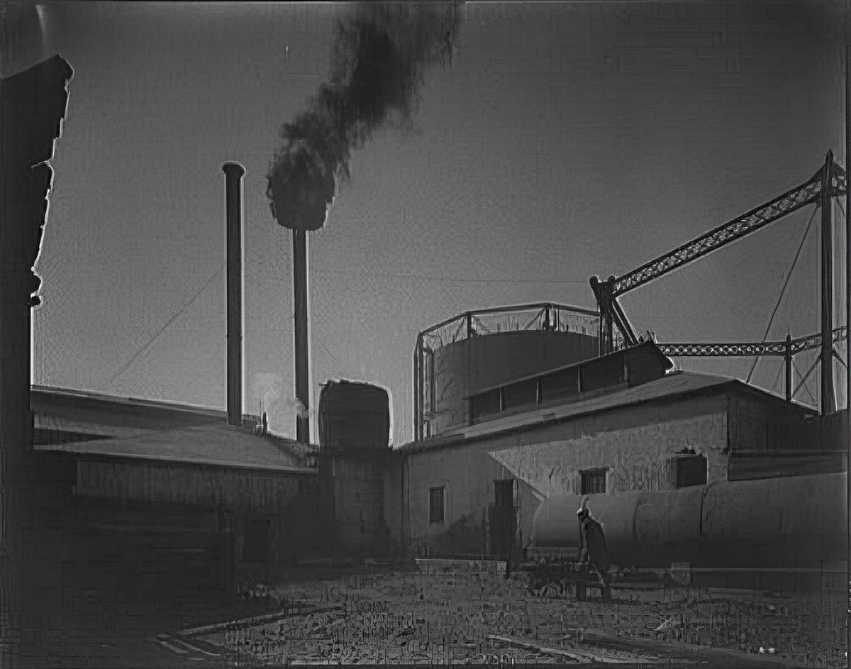 Alexandria City gas plant, 1920s