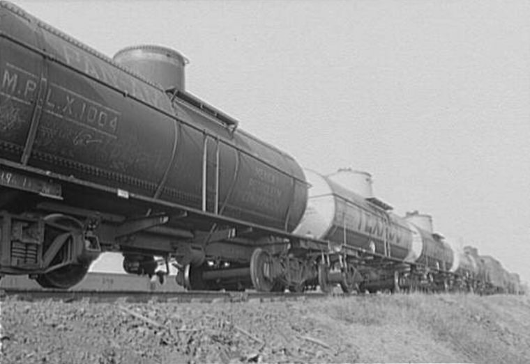 Railroad yards. Potomac Yards, tank cars, 1920