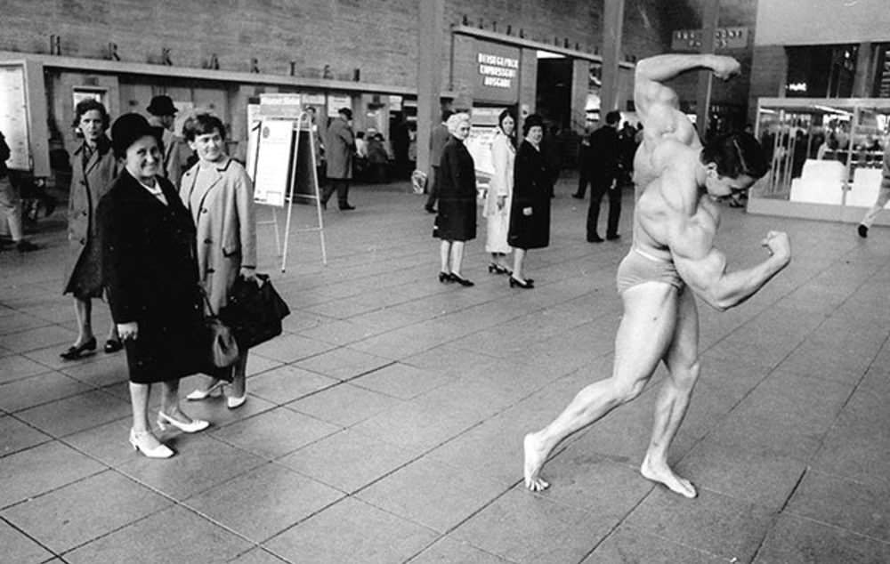 Incredible Photos of Arnold Schwarzenegger Parading Through Munich in Swim Trunks, 1967